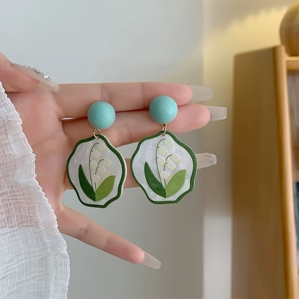 New Lily of the Valley Floral Dangleβ Earrings with Mint Beads Acrylic